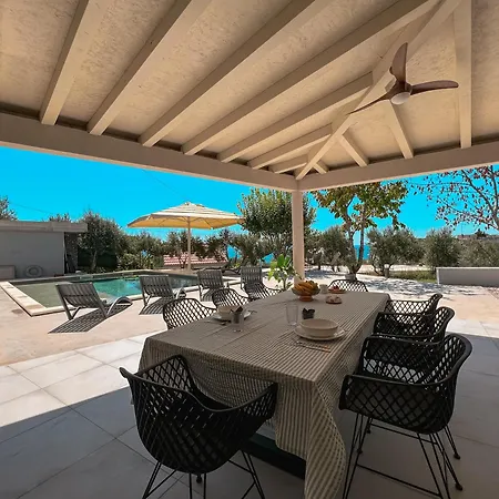 Mediterranean Oasis Seaside With Pool Split